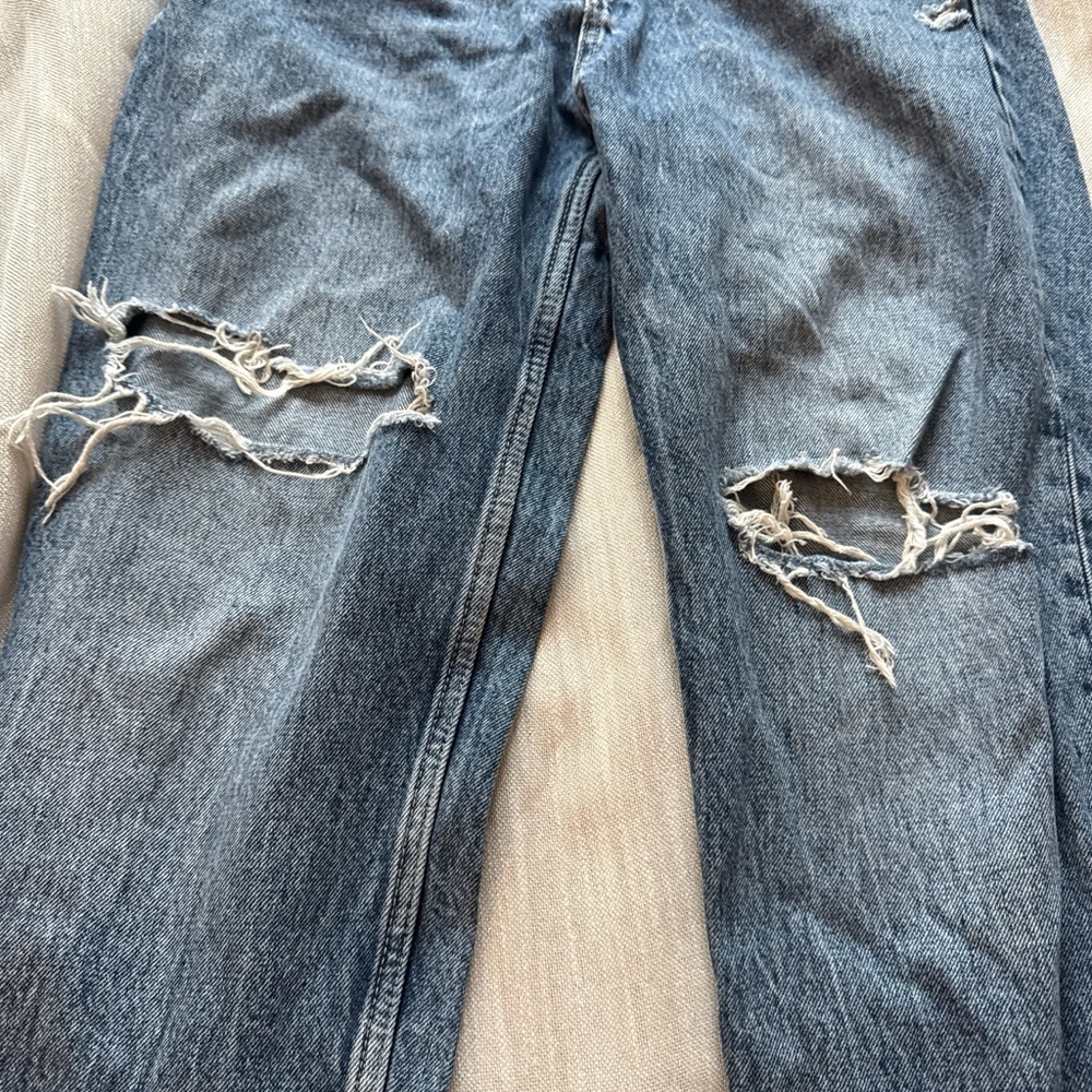 Distressed Blue Jeans - Picture 3 of 3